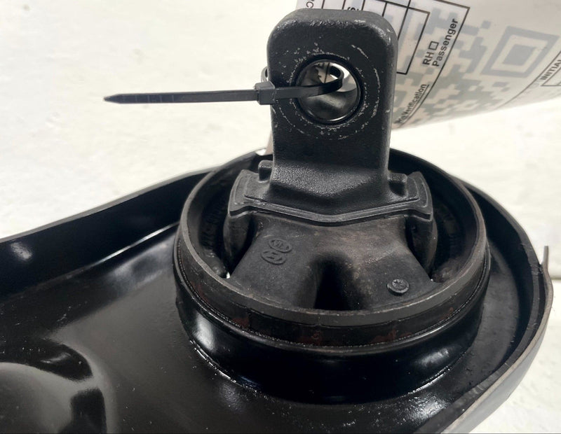 Load image into Gallery viewer, 2020-2025 KIA TELLURIDE AWD FRONT RIGHT STEERING SPINDLE KNUCKLE W/ HUB # 112785
