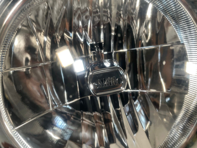 Load image into Gallery viewer, 2020 - 2026 JEEP GLADIATOR FRONT RIGHT SIDE HALOGEN HEAD LIGHT LAMP # 114176
