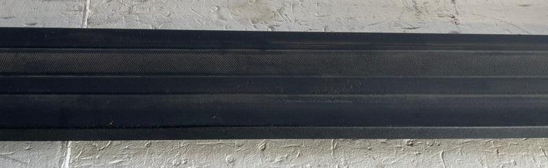 Load image into Gallery viewer, 19-26 CHEVROLET SILVERADO 1500 REAR RIGHT PICK UP BOX UPPER MOLDING PANEL 109462