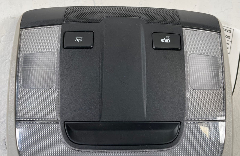 Load image into Gallery viewer, 2021-23 KIA SORENTO ROOF OVERHEAD CONSOLE DOME LIGHT LAMP W/ SWITCH 2.5L #110106