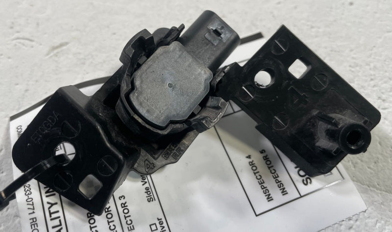 Load image into Gallery viewer, 2024 - 2026 HYUNDAI SANTA FE REAR PARK PARKING ASSIST RADAR SENSOR # 112816