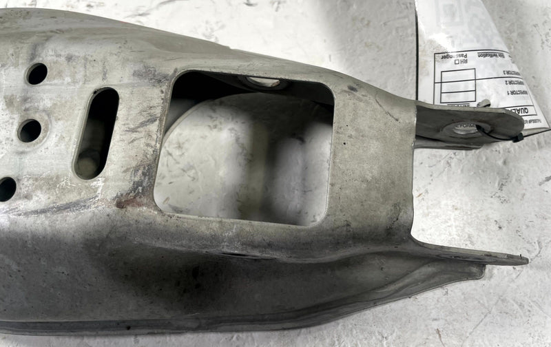 Load image into Gallery viewer, 21-26 CHEVROLET EQUINOX REAR RIGHT SIDE LOWER CONTROL ARM SPRING PERCH 111358
