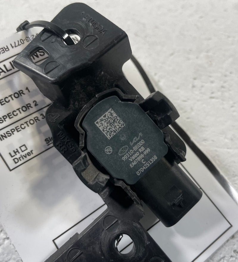 Load image into Gallery viewer, 2024 - 2026 HYUNDAI SANTA FE REAR PARK PARKING ASSIST RADAR SENSOR # 112816