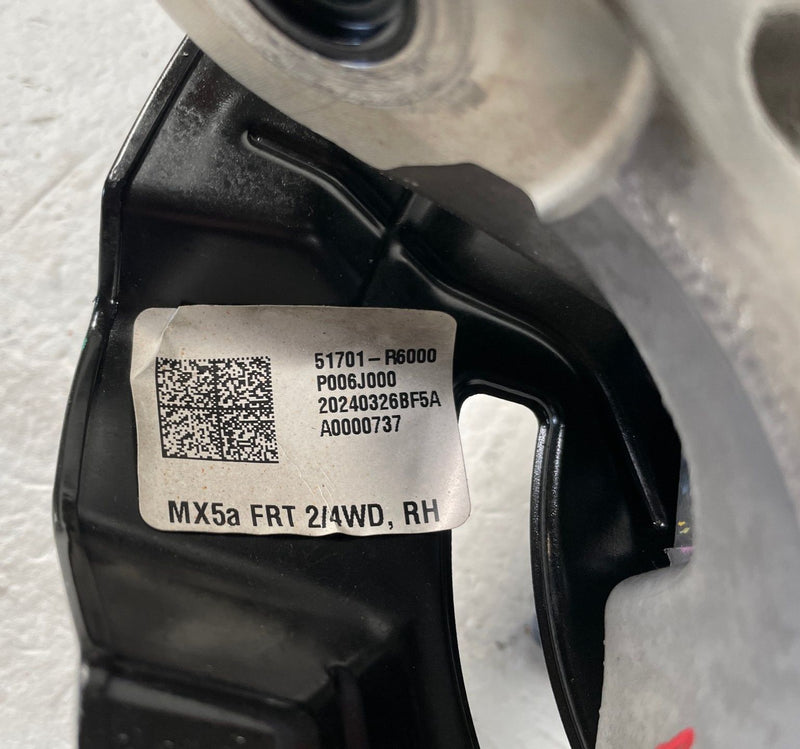 Load image into Gallery viewer, 2021-2025 HYUNDAI SANTA FE FRONT RIGHT SIDE SPINDLE KNUCKLE W/BEARING HUB 108675