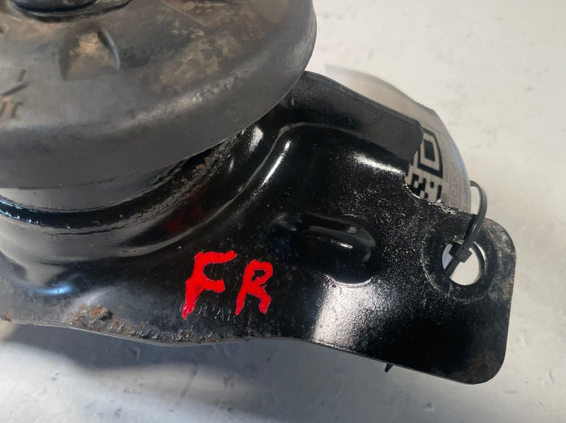 Load image into Gallery viewer, 2020 - 2026 JEEP GLADIATOR FRONT RIGHT SIDE ENGINE MOUNT ISOLATOR 3.6L # 114142