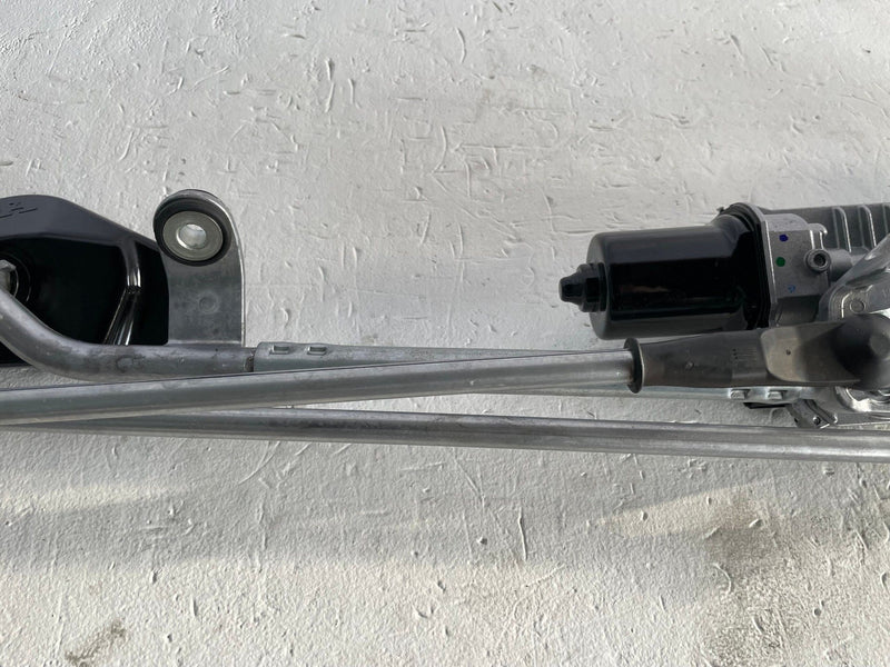 Load image into Gallery viewer, 2022-2026 ACURA MDX FRONT WINDSHIELD WIPER TRANSMISSION LINKAGE W/ MOTOR #111957