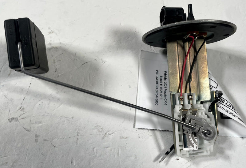 Load image into Gallery viewer, 2013 - 2025 MAZDA CX-5 RIGHT FUEL TANK GAUGE SENDING UNIT KE7060970 # 111142