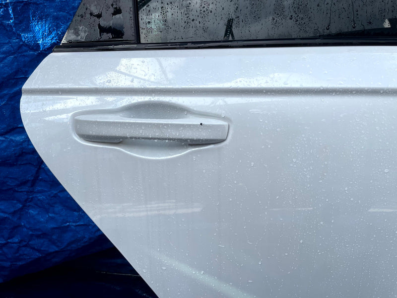 Load image into Gallery viewer, HONDA ACCORD REAR RIGHT SIDE DOOR SHELL ASSEMBLY WHITE (NH883P) 23-25 # 109588