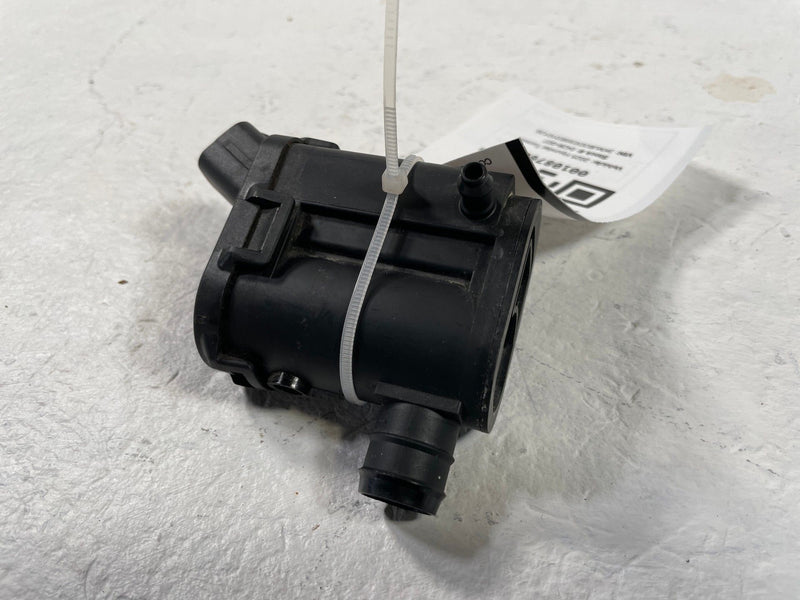 Load image into Gallery viewer, 2020-2026 HYUNDAI TUCSON VENUE FRONT WINDSHIELD WASHER TANK MOTOR PUMP # 108761