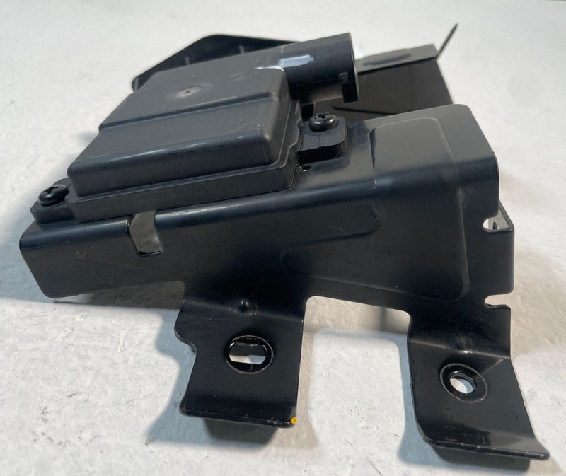 Load image into Gallery viewer, 22-24 HYUNDAI TUCSON REAR LEFT BLIND SPOT RADAR MODULE SENSOR W/ BRACKET 107 (1)