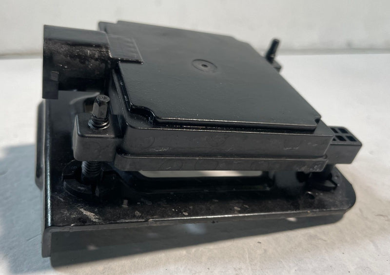 Load image into Gallery viewer, 2022-2024 HYUNDAI TUCSON FRONT BLIND SPOT DISTANCE RADAR SENSOR MODULE # 107357