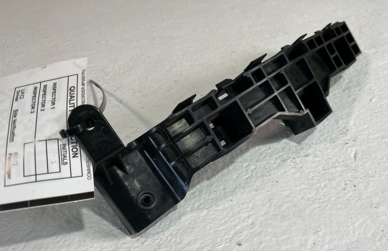 Load image into Gallery viewer, 2016 - 2021 HONDA PASSPORT PILOT FRONT RIGHT SIDE BUMPER SUPPORT BRACKET #105220