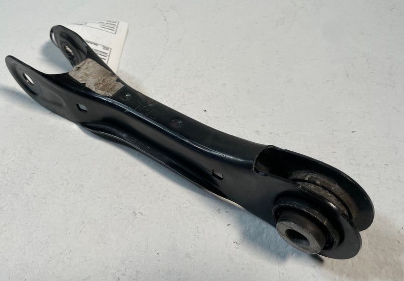 Load image into Gallery viewer, 2022-2025 HYUNDAI TUCSON AWD REAR LEFT DRIVER SIDE LATERAL CONTROL ARM # 107323