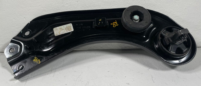 Load image into Gallery viewer, 2024 - 2026 HYUNDAI SANTA FE REAR RIGHT PASSENGER TRAILING CONTROL ARM # 112849