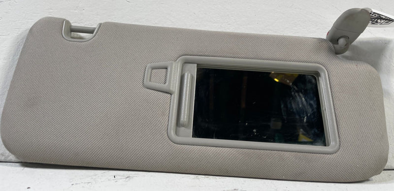 Load image into Gallery viewer, 2021-2023 KIA SORENTO FRONT RIGHT PASSENGER SIDE SUNVISOR SUN VISOR 2.5L #110079