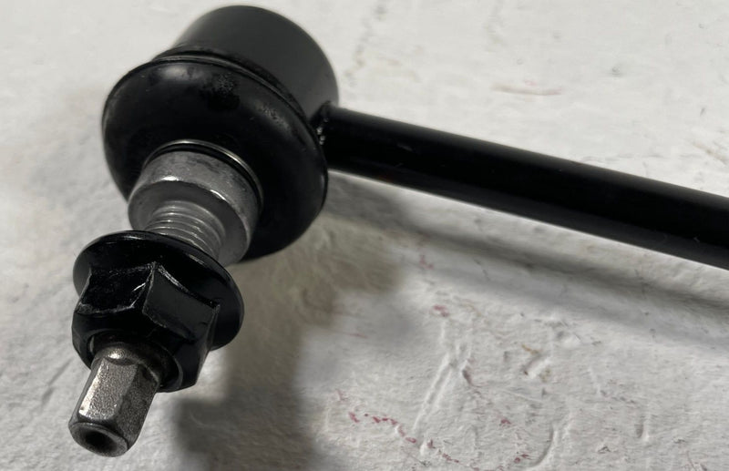 Load image into Gallery viewer, 22-25 HYUNDAI TUCSON FRONT LEFT OR RIGHT STABILIZER SWAY BAR END LINK # 108743