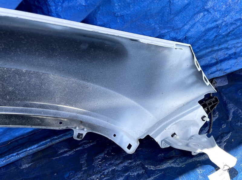 Load image into Gallery viewer, HONDA PILOT FRONT LEFT SIDE FENDER ASSEMBLY WHITE (NH883P) 2023-2025 # 109690
