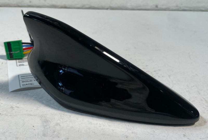 Load image into Gallery viewer, 22-24 HYUNDAI TUCSON SANTA CRUZ SHARK ROOF FIN RADIO ANTENNA BLACK 2.5L # 107351