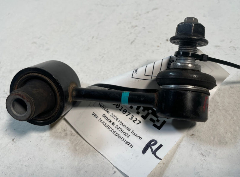 Load image into Gallery viewer, 2022 - 2025 HYUNDAI TUCSON AWD REAR LEFT STABILIZER SWAY BAR END LINK #107327