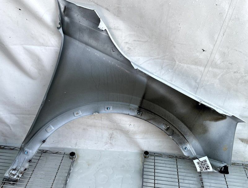 Load image into Gallery viewer, KIA TELLURIDE FRONT LEFT DRIVER SIDE FENDER ASSEMBLY WHITE (GWP) 20-25 # 114382