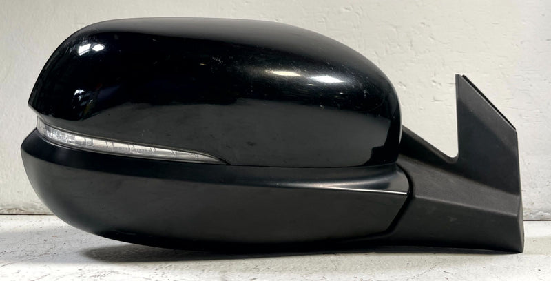 Load image into Gallery viewer, 2019-2025 HONDA PASSPORT FRONT RIGHT SIDE EXTERIOR DOOR MIRROR BLACK # 107484