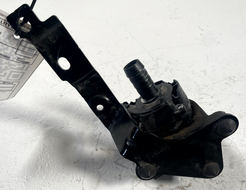 Load image into Gallery viewer, 2021 - 2026 FORD BRONCO SPORT ENGINE COOLANT AUXILIARY WATER PUMP 1.5L # 111561