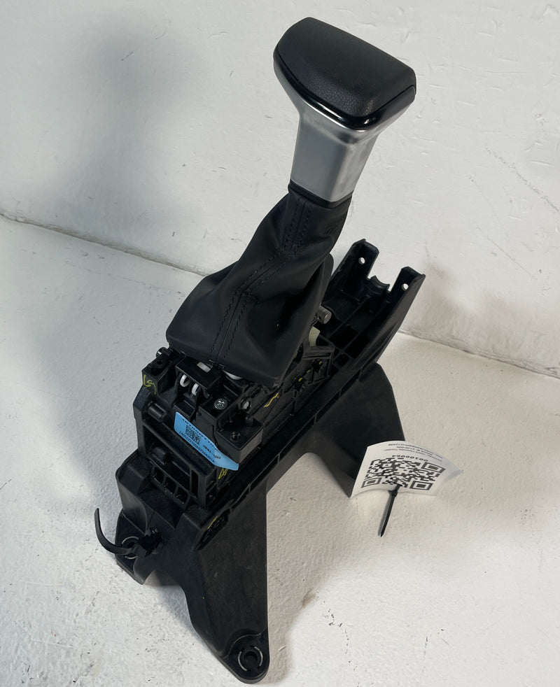 Load image into Gallery viewer, 2022-2023 HYUNDAI TUCSON SANTA CRUZ AUTO TRANSMISSION GEAR SHIFT LEVER # 106064