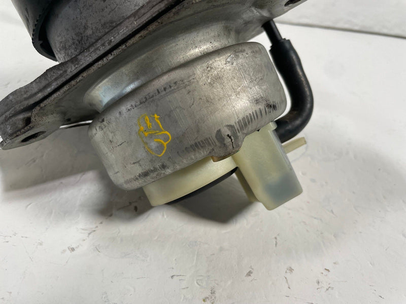 Load image into Gallery viewer, 2015-2021 FORD MUSTANG FROBT LEFT DRIVER SIDE ENGINE MOUNT BRACKET 2.3L # 112900