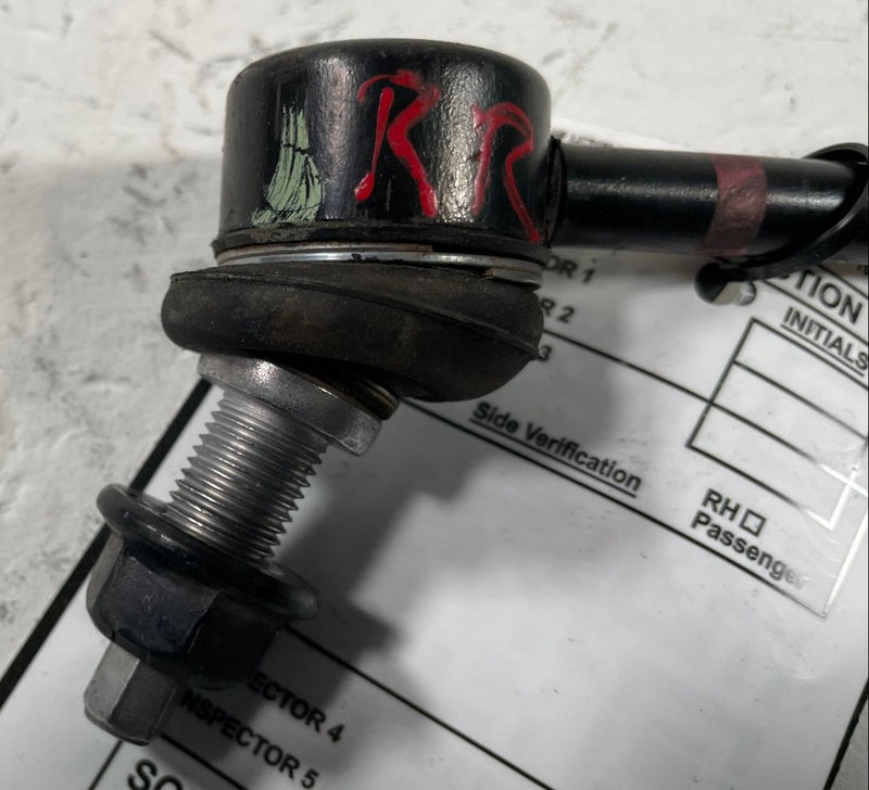 Load image into Gallery viewer, 24-26 HYUNDAI SANTA FE REAR RH OR LH STABILIZER SWAY ANTI ROLL BAR LINK # 112093