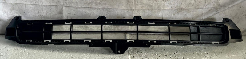Load image into Gallery viewer, 2020-2022 KIA TELLURIDE FRONT BUMPER LOWER RADIATOR CENTER GRILLE 3.8L # 114378