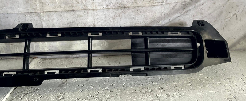 Load image into Gallery viewer, 2020-2022 KIA TELLURIDE FRONT BUMPER LOWER RADIATOR CENTER GRILLE 3.8L # 114378
