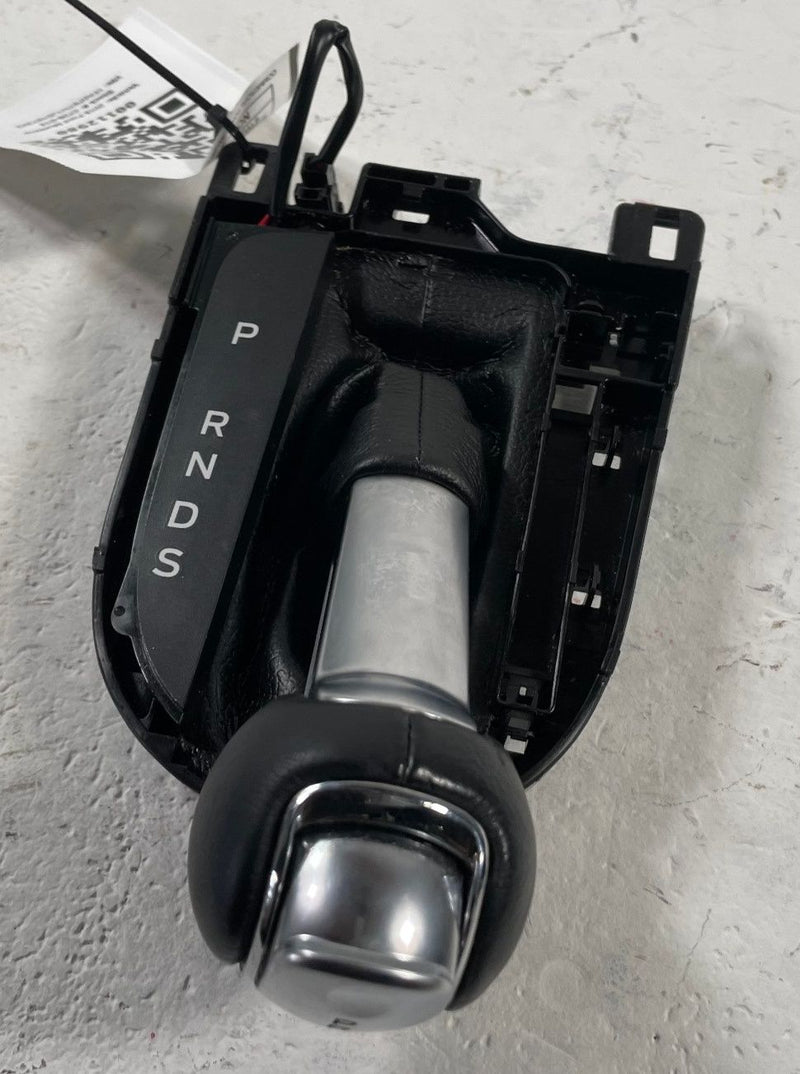 Load image into Gallery viewer, 2018 - 2023 FORD MUSTANG AUTO TRANSMISSION GEAR SHIFTER ASSEMBLY # 112928