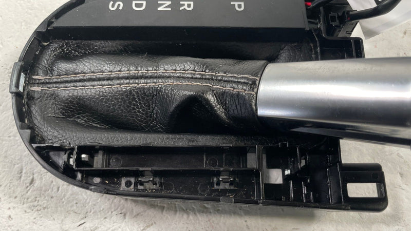 Load image into Gallery viewer, 2018 - 2023 FORD MUSTANG AUTO TRANSMISSION GEAR SHIFTER ASSEMBLY # 112928