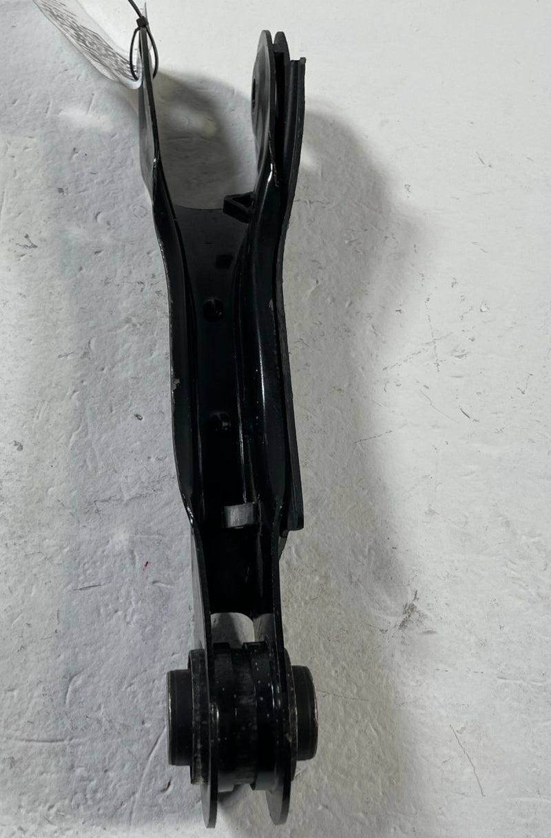 Load image into Gallery viewer, 2022-2026 HYUNDAI TUCSON REAR RIGHT PASSENGER LOWER LATERAL CONTROL ARM # 110160