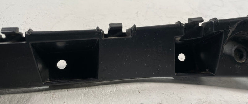 Load image into Gallery viewer, 2015 - 2023 FORD MUSTANG FRONT RIGHT SKIRT ROCKER MOLDING BRACKET # 112915