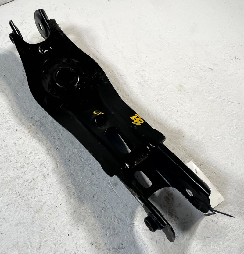 Load image into Gallery viewer, 2023-2025 HONDA PILOT AWD REAR RIGHT LOWER CONTROL ARM SPRING PERCH # 109656