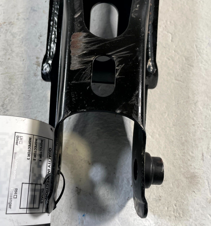 Load image into Gallery viewer, 2023-2025 HONDA PILOT AWD REAR RIGHT LOWER CONTROL ARM SPRING PERCH # 109656