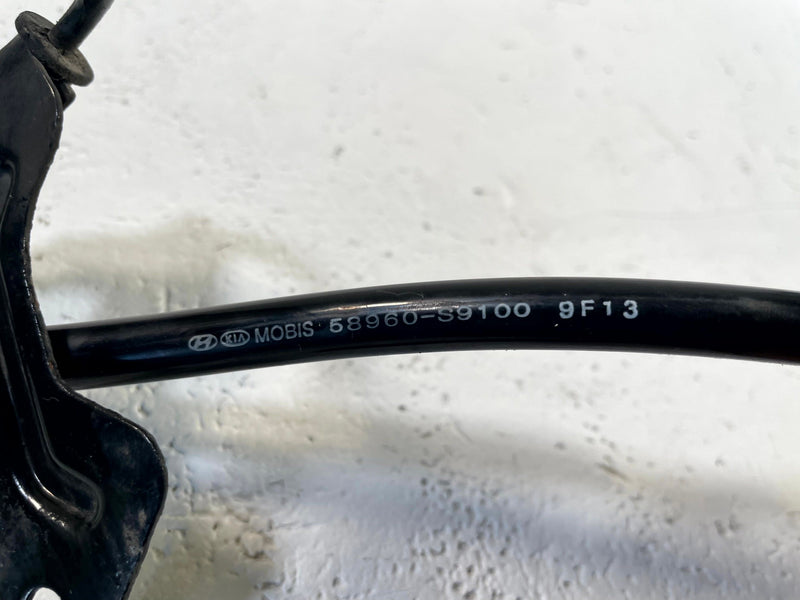 Load image into Gallery viewer, 20-25 HYUNDAI PALISADE REAR RIGHT PASSENGER SIDE ABS WHEEL SPEED SENSOR # 114338