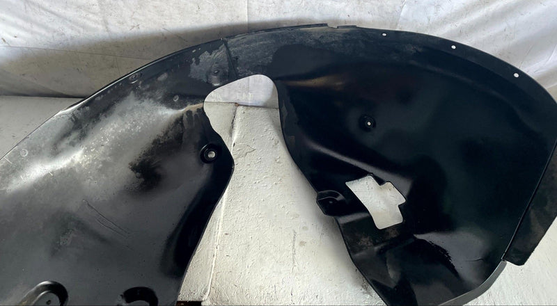 Load image into Gallery viewer, 2020-2025 KIA TELLURIDE FRONT RIGHT PASSENGER SIDE INNER FENDER LINER # 114395