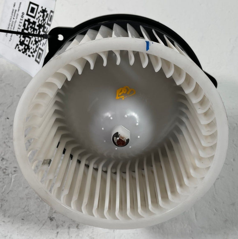 Load image into Gallery viewer, 24-26 HYUNDAI SANTA FE HVAC A/C AIR CONDITIONER HEATER BLOWER FAN MOTOR # 112129