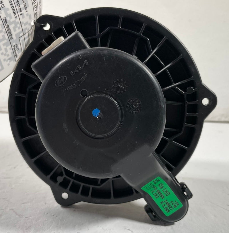 Load image into Gallery viewer, 24-26 HYUNDAI SANTA FE HVAC A/C AIR CONDITIONER HEATER BLOWER FAN MOTOR # 112129