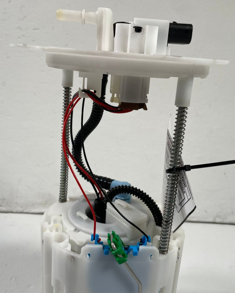 Load image into Gallery viewer, 22-26 HYUNDAI SANTA FE FUEL GAS PUMP SENDING UNIT ASSY 2.5L 31110R5500 # 112128