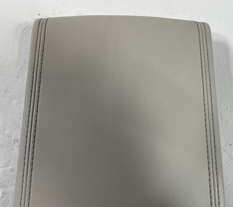 Load image into Gallery viewer, 2024-2026 HYUNDAI SANTA FE FRONT CENTER CONSOLE ARM REST LID COVER GRAY # 112133