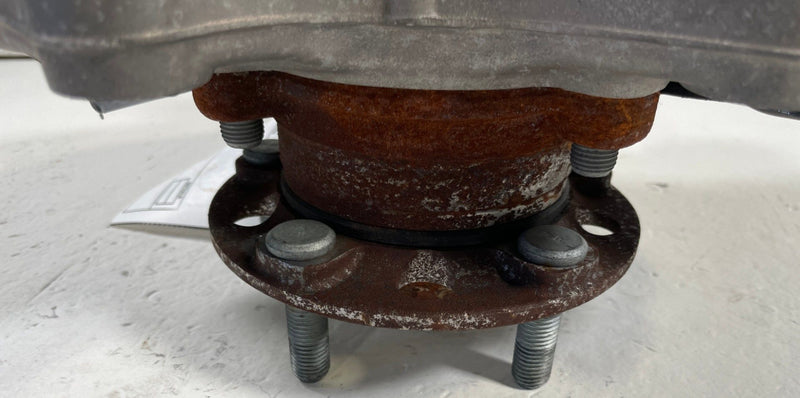 Load image into Gallery viewer, 22-26 HYUNDAI TUCSON AWD FRONT RIGHT SIDE SPINDLE KNUCKLE W/ WHEEL HUB # 110214