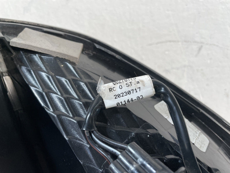 Load image into Gallery viewer, 22-25 HYUNDAI TUCSON REAR RIGHT SIDE HALOGEN OUTER TAILLIGHT LIGHT LAMP # 107382