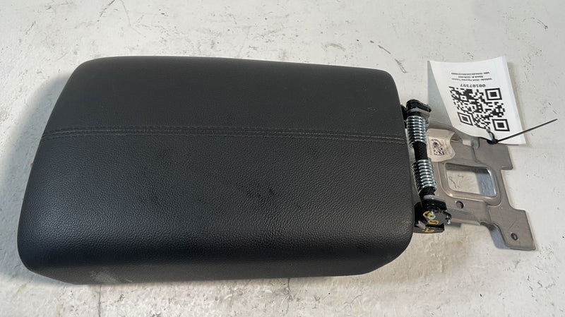 Load image into Gallery viewer, 22-24 HYUNDAI SANTA CRUZ TUCSON CENTER CONSOLE ARMREST LID COVER BLACK # 107397