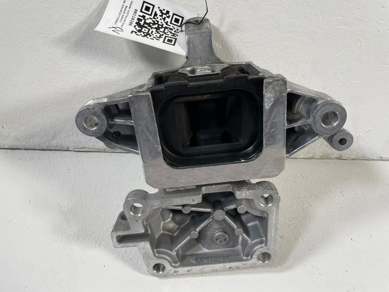 Load image into Gallery viewer, 2025-2026 HYUNDAI TUCSON LEFT AUTO TRANSMISSION SUPPORT MOUNT BRACKET # 110208