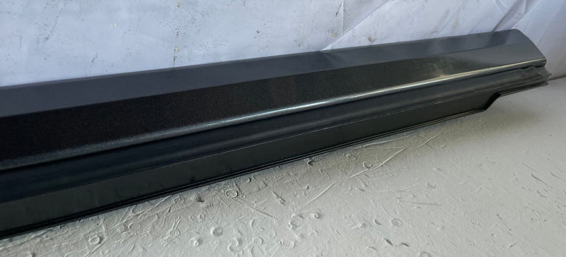 Load image into Gallery viewer, 22-25 GENESIS GV70 FRONT RIGHT ROCKER PANEL SIDE SKIRT MOLDING GRAY NSM # 107600
