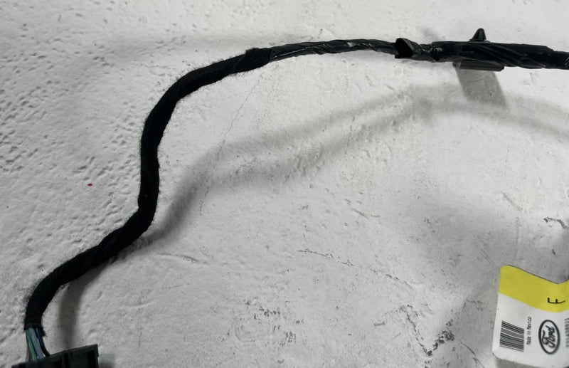 Load image into Gallery viewer, 2018 - 2019 FORD MUSTANG INTERIOR REAR VIEW MIRROR WIRE WIRING HARNESS # 112930