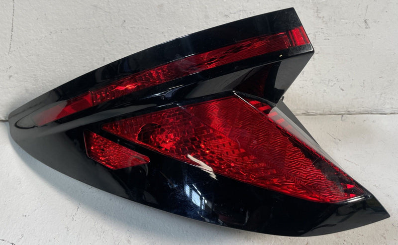 Load image into Gallery viewer, 22-25 HYUNDAI TUCSON REAR LEFT SIDE HALOGEN OUTER TAILLIGHT LIGHT LAMP # 107360